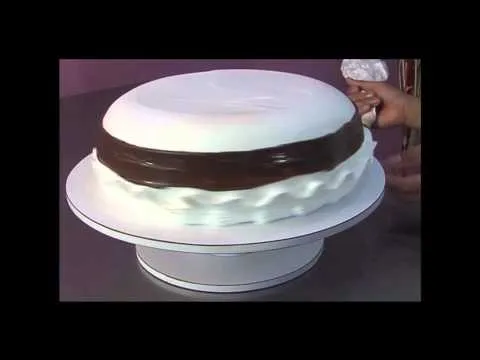 DECORACION DE TORTAS EN CREMA CHANTILLY con el Chef Juan Carlos ... DECORACION DE TORTAS EN CREMA CHANTILLY con el Chef Juan Carlos ...