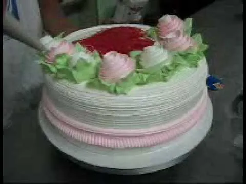 decoracion de tortas en crema chantilly el deco - YouTube