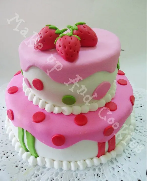 Make up And Cookies: Torta de Frutillitas