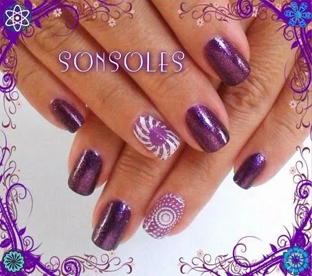 decoracion de uñas con esmaltes claros | Cristina