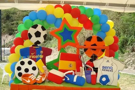ayuda!! necesito centro d mesa kon tematika de futbol