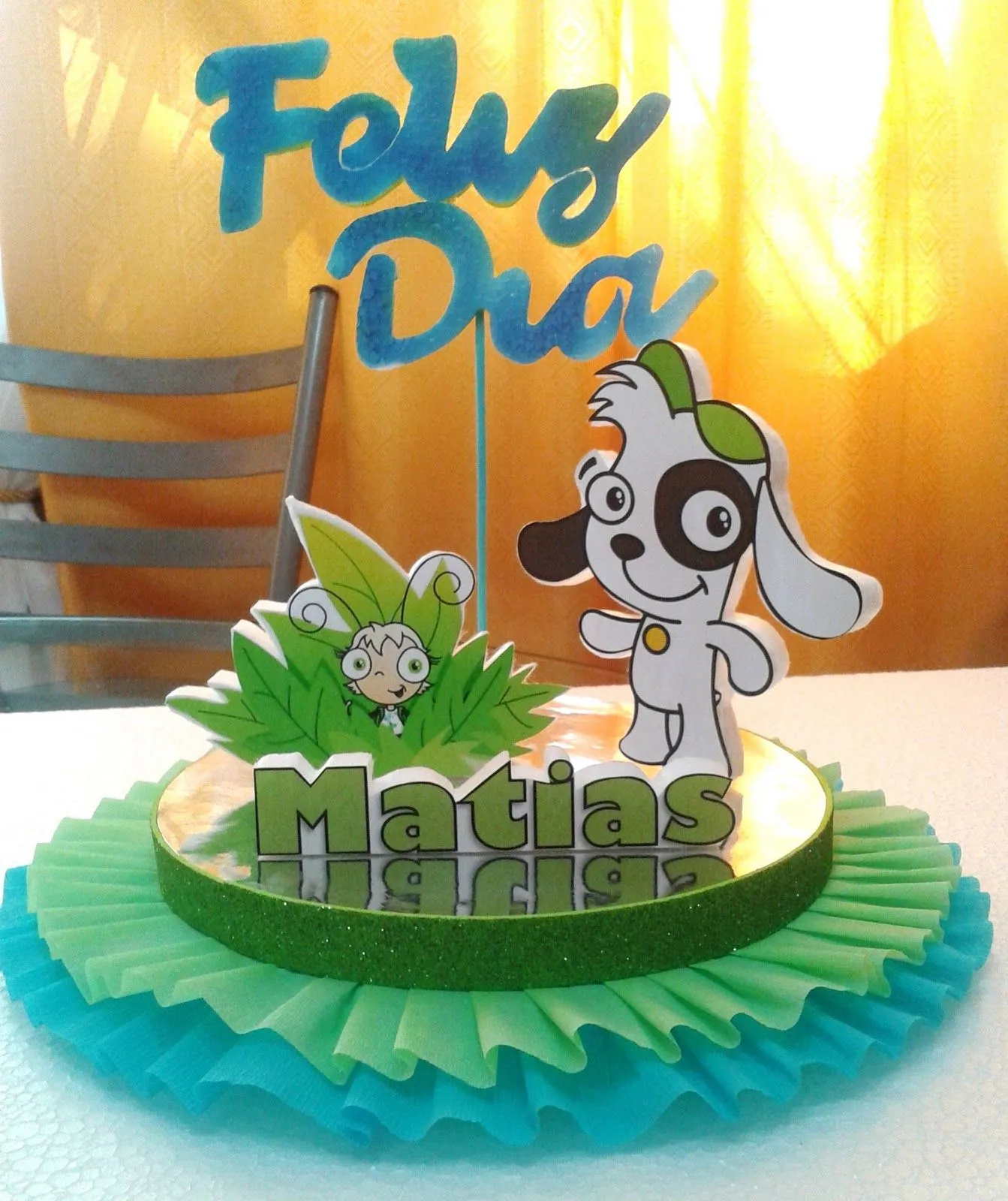 DECORACIONES INFANTILES: CENTRO MESA Y DULCERO DOKI