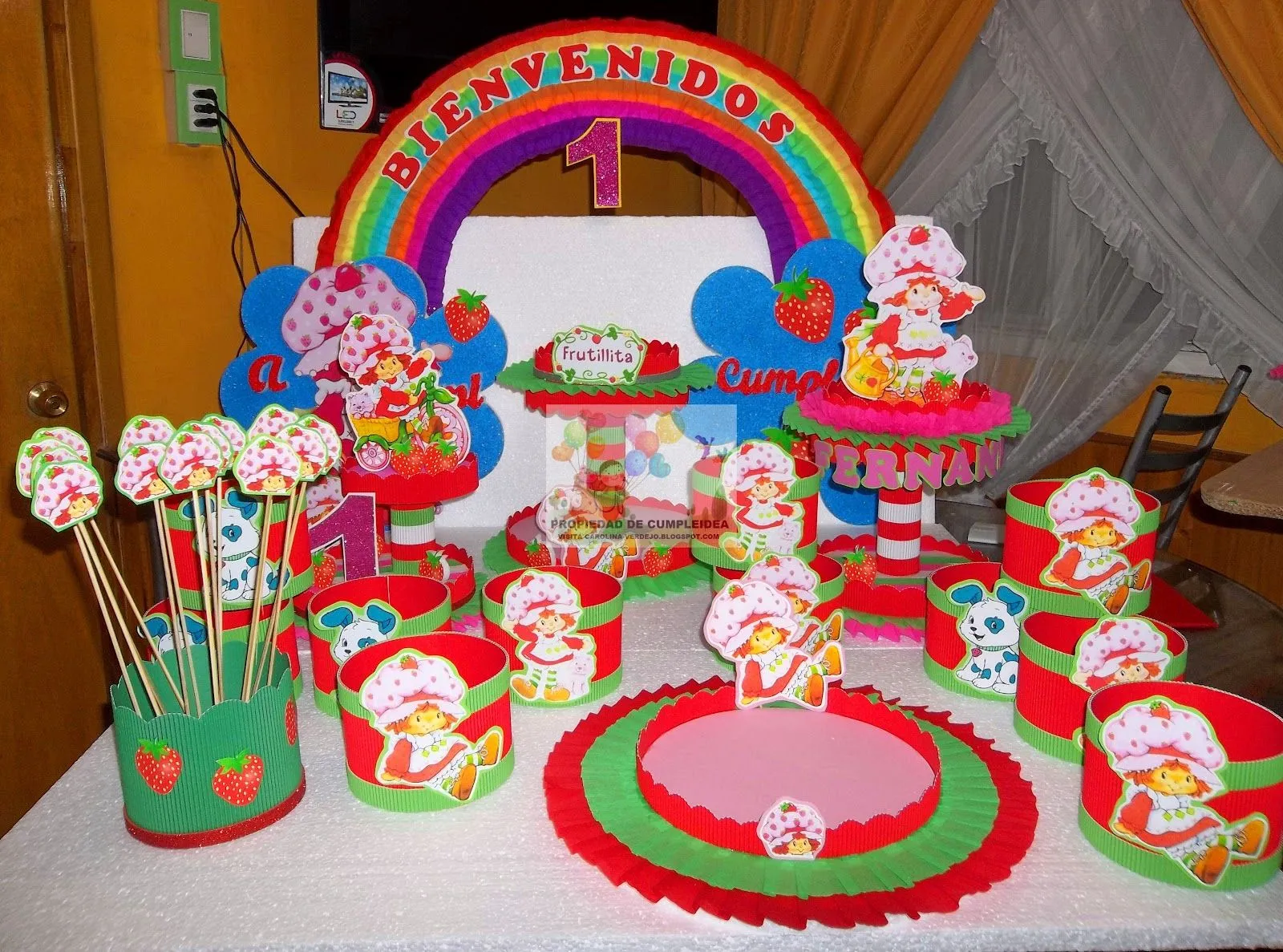 DECORACIONES INFANTILES: FRUTILLITA