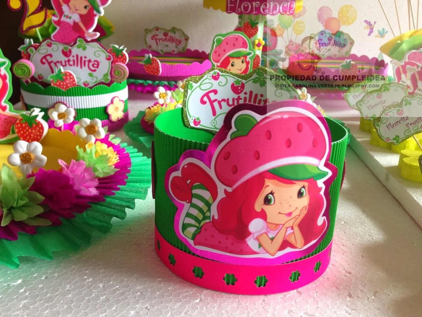 DECORACIONES INFANTILES: frutillita