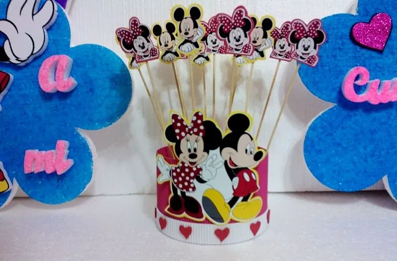DECORACIONES INFANTILES: MINNIE VESTIDO ROJO A LUNARES DECORACIONES INFANTILES: MINNIE VESTIDO ROJO A LUNARES