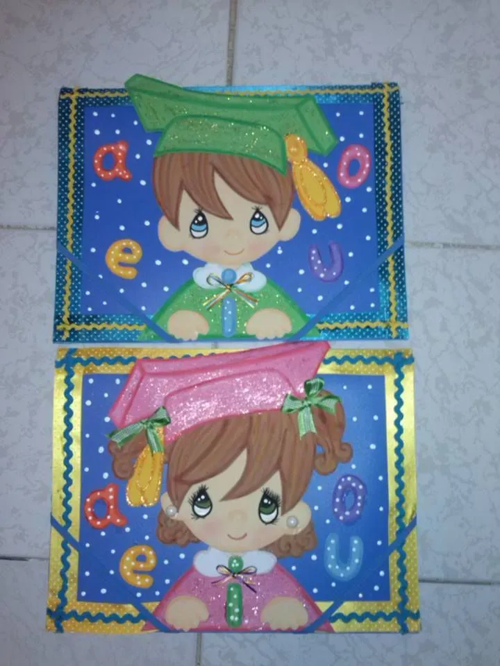 Decorado para aulas infantiles (carpetas graduación) | Diy and crafts, Crafts, 3d cards Decorado para aulas infantiles (carpetas graduación) | Diy and crafts, Crafts, 3d cards
