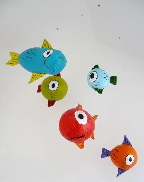 Decorado por niños: Peces de papel maché / Decorated by children ... Decorado por niños: Peces de papel maché / Decorated by children ...