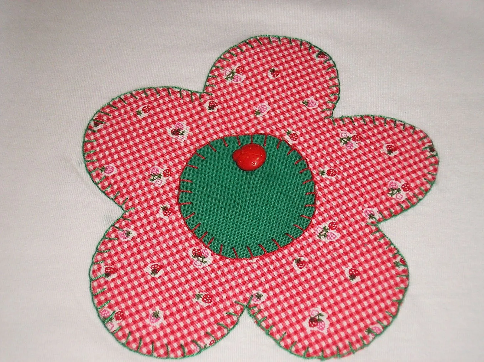 decorandoconidea&cotetes: Camiseta con flor decorandoconidea&cotetes: Camiseta con flor
