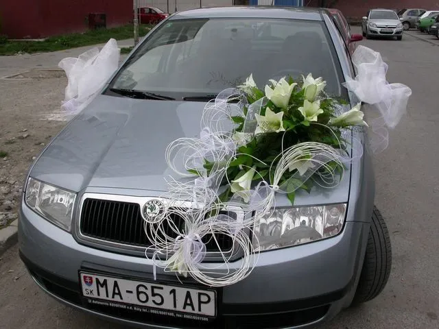 Como decorar autos de novios :