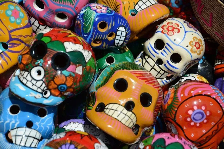 Cómo decorar una calavera de papel | Manualidades Cómo decorar una calavera de papel | Manualidades