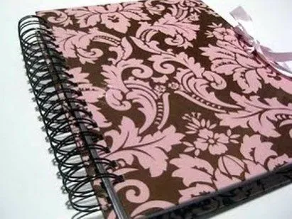 Cómo decorar un cuaderno | Aprender manualidades es facilisimo.com Cómo decorar un cuaderno | Aprender manualidades es facilisimo.com