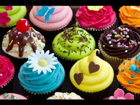 Cómo Decorar CUPCAKES - Ideas Super Fácil - YouTube