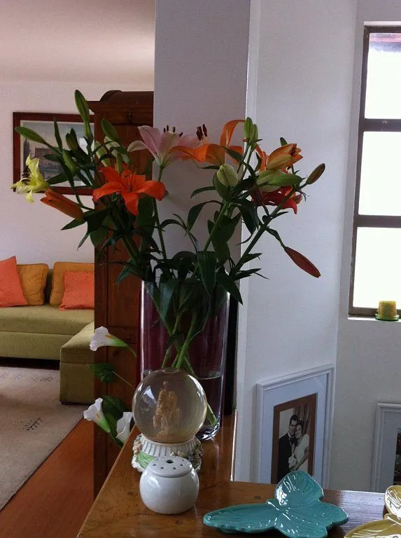 decorar con flores artificiales | Decorar tu casa es facilisimo.com