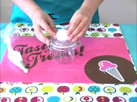 Como decorar un frasco con porcelana fría y nata artificial - YouTube