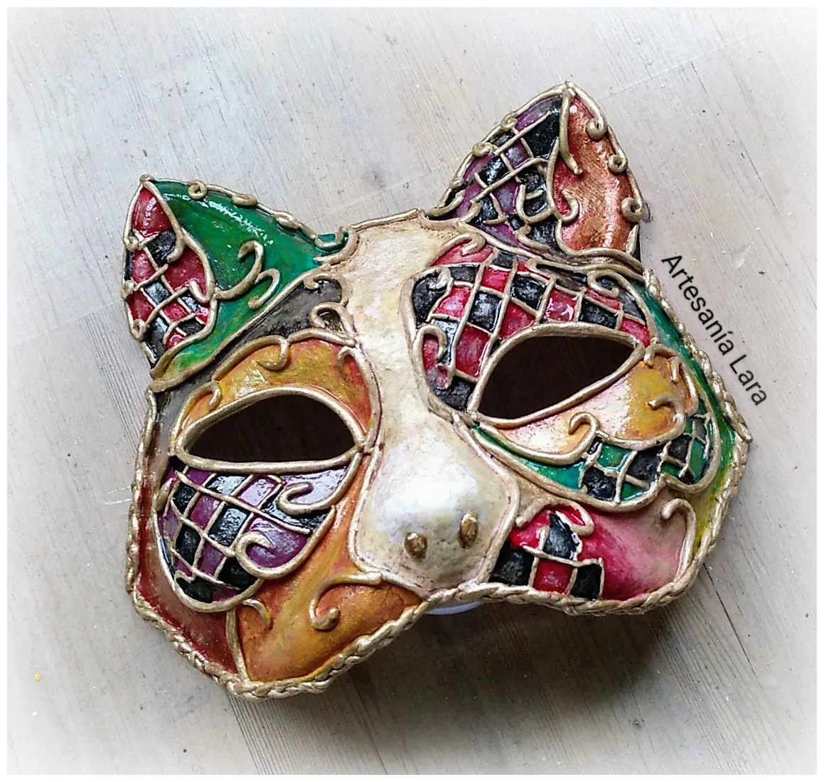 Cómo decorar MÁSCARA VENECIANA #2021. CARNAVAL - Artesanía Lara Cómo decorar MÁSCARA VENECIANA #2021. CARNAVAL - Artesanía Lara