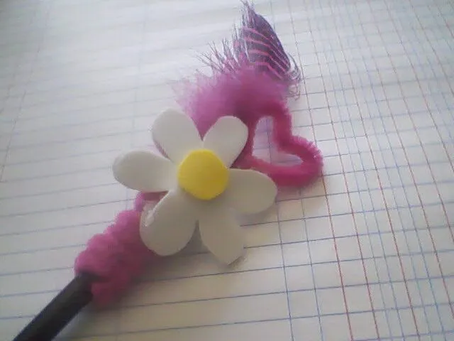 Manualidades para hacer en casa: Lapicero decorado para el trabajo Manualidades para hacer en casa: Lapicero decorado para el trabajo
