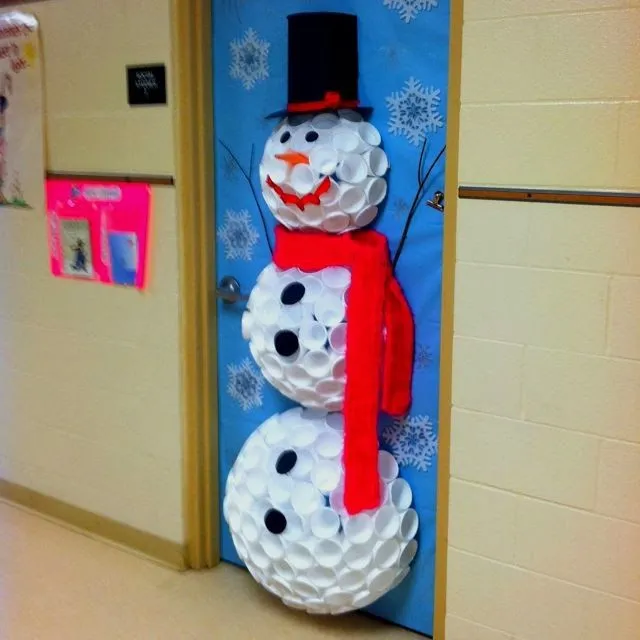 Cómo decorar una puerta en navidad ~ Solountip.com