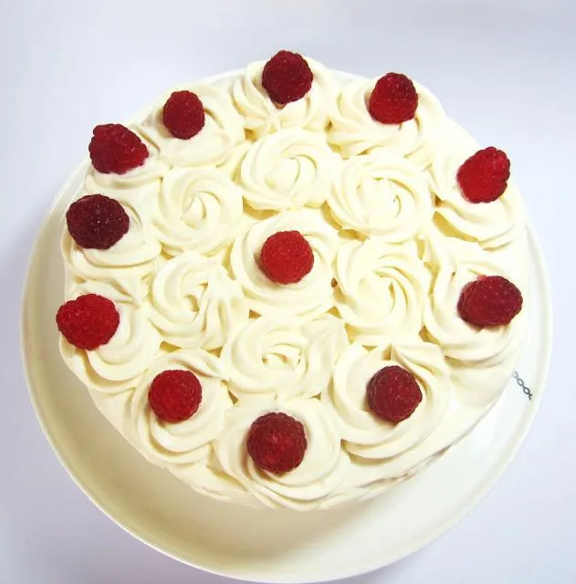 Decoración de torta con crema chantilly - Imagui