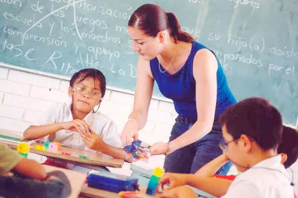 Decreto impide que niños especiales vean clase': Sec. Educación La ... Decreto impide que niños especiales vean clase': Sec. Educación La ...