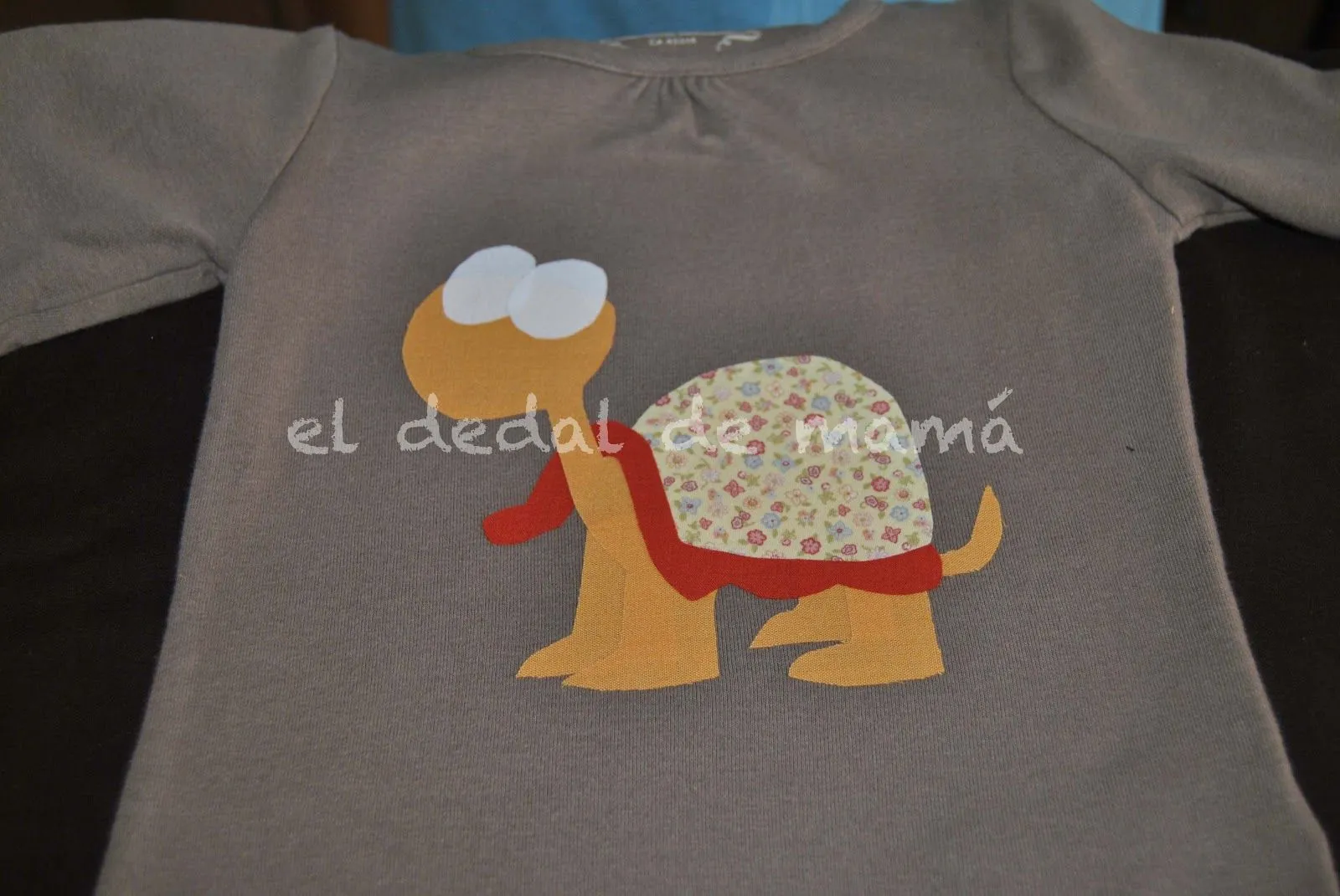 El dedal de mamá: Paso a paso. Decorar una camiseta con ...
