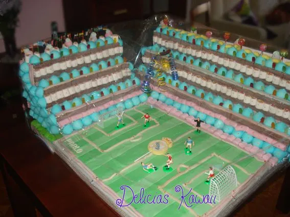 Delicias Kawaii: Tarta de chuches campo de fútbol XXL "Dos" (Real ... Delicias Kawaii: Tarta de chuches campo de fútbol XXL "Dos" (Real ...
