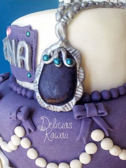 Delicias Kawaii: Tarta y cupcakes "Princesa Sofía" Delicias Kawaii: Tarta y cupcakes "Princesa Sofía"