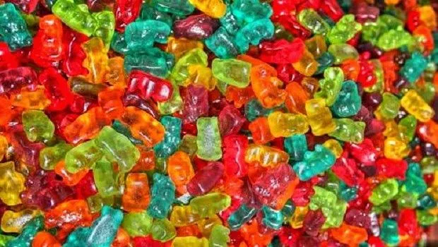 Las deliciosas gomitas y la gelatina están hechas de cartílagos ... Las deliciosas gomitas y la gelatina están hechas de cartílagos ...