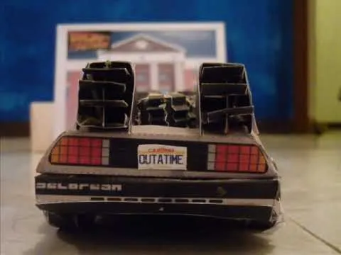 DELOREANS BTTF (modelos de papel) - YouTube