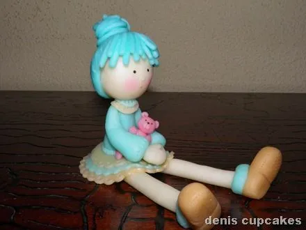 deni´s cupcakes: OTRA MUÑECA EN PORCELANA FRIA