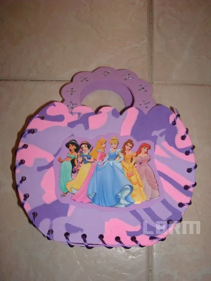Princesas en foamy - Imagui