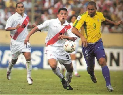 DEPORTES FOTOS IMAGENES FUTBOL: agosto 2010