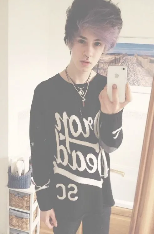 Desconosco Sobre este chico, pero la verdad es muy... - Chicos Tumblr Desconosco Sobre este chico, pero la verdad es muy... - Chicos Tumblr