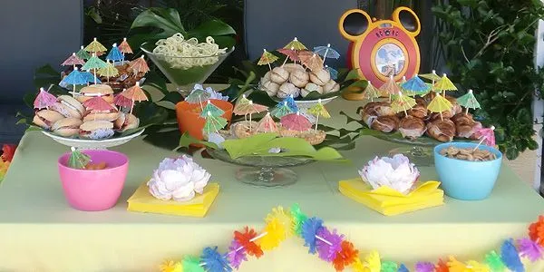 Decoración de cumpleaños hawaiano - Imagui