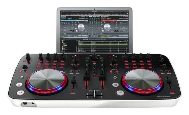 Despierta el Chimo Bayo que hay en ti gracias a DDJ-ERGO de Pioneer Despierta el Chimo Bayo que hay en ti gracias a DDJ-ERGO de Pioneer
