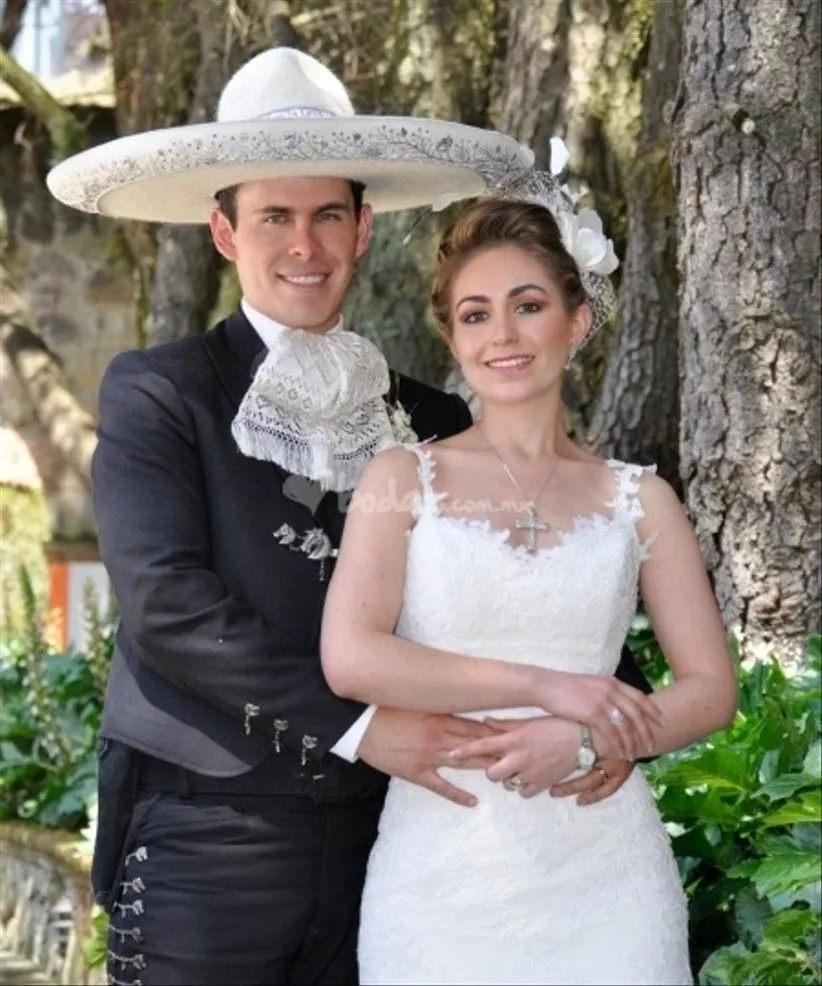 Los detalles de un traje de charro para novio - bodas.com.mx