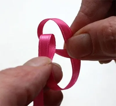 Como hacer una diadema de listón : Como hacer una diadema de listón :