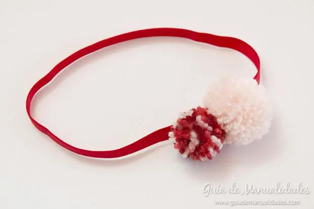 Diadema con pompones para niñas - Guía de MANUALIDADES Diadema con pompones para niñas - Guía de MANUALIDADES