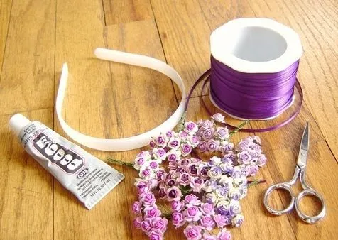 Como hacer diademas de flores para niñas ~ Mimundomanual Como hacer diademas de flores para niñas ~ Mimundomanual
