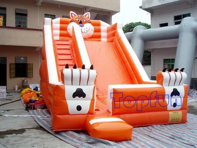 Una diapositiva inflable amplia de Slideway winnie pooh, juguetes ...