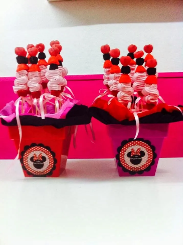 Diario de una Aprendiz a Repostera: Tarta y mesa Dulce Minnie Mouse Diario de una Aprendiz a Repostera: Tarta y mesa Dulce Minnie Mouse