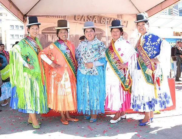 El Diario - Eligieron a Cholita Paceña y Cholita con Ñeq'e 2014 El Diario - Eligieron a Cholita Paceña y Cholita con Ñeq'e 2014