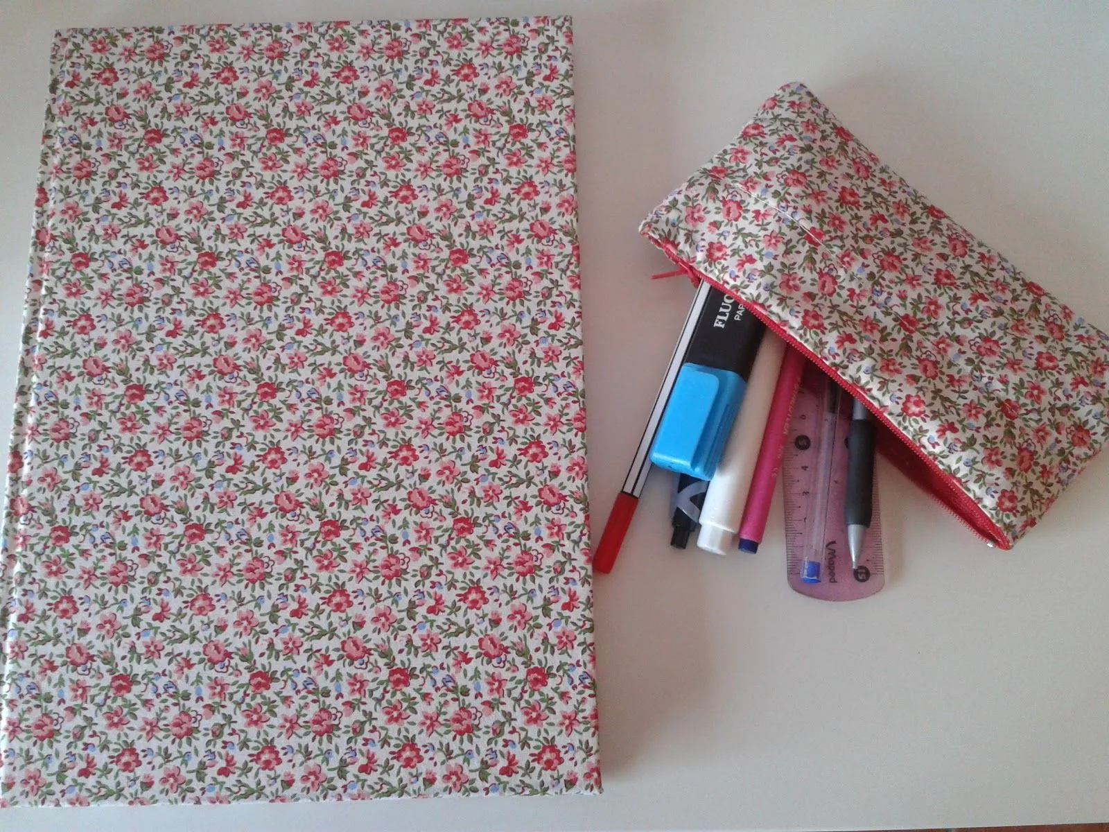El diario de Julia D.: DIY: La libreta mas bonita? La tuya. El diario de Julia D.: DIY: La libreta mas bonita? La tuya.