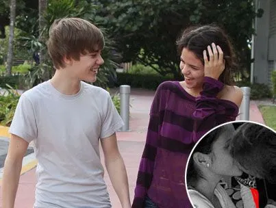 DiarioPlus: El beso de Justin Bieber y Selena Gomez DiarioPlus: El beso de Justin Bieber y Selena Gomez