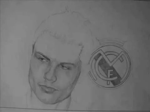 Dibujando a Cristiano Ronaldo en el Real Madrid - YouTube Dibujando a Cristiano Ronaldo en el Real Madrid - YouTube