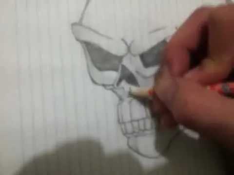 AMY AMY - Dibujo: Calavera