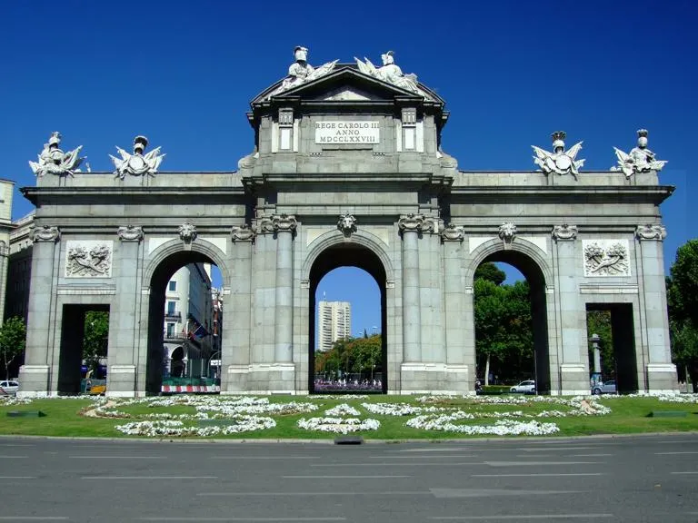 Murallas, Cercas y Puertas de Madrid
