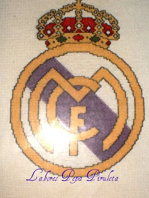 Dibujos del escudo del real madrid en punto de cruz - Imagui Dibujos del escudo del real madrid en punto de cruz - Imagui