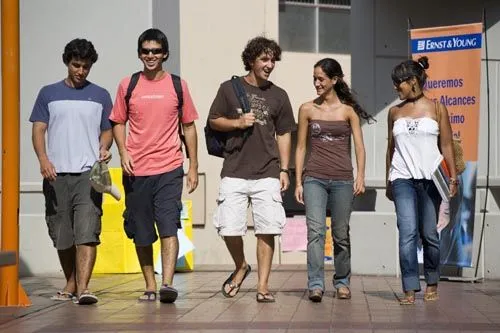 Personas caminando - Imagui