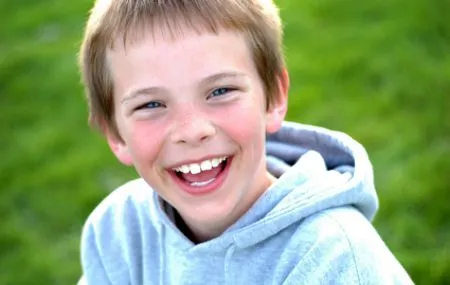 Dibujos de personas alegres - Imagui