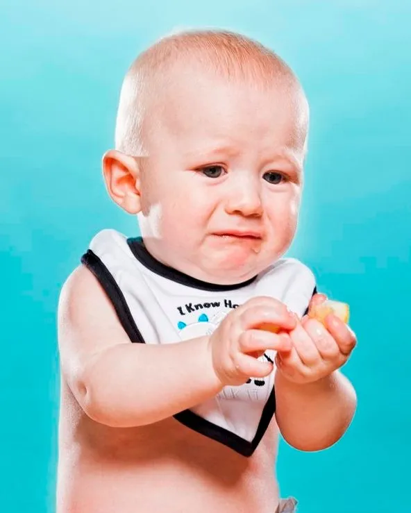 Diez fotos graciosas de bebé: comer limón por primera vez_Spanish ... Diez fotos graciosas de bebé: comer limón por primera vez_Spanish ...